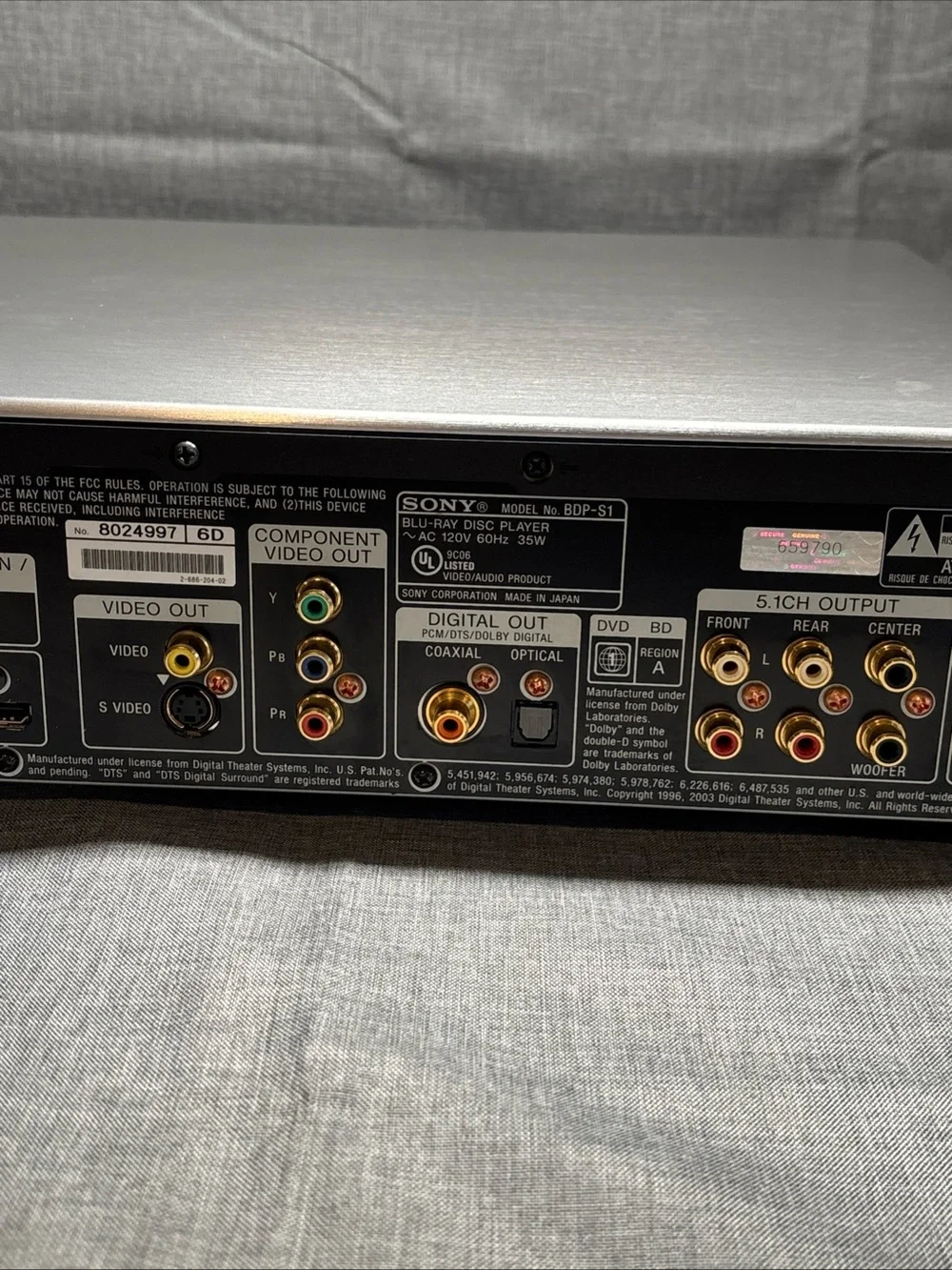 Sony BDP-S1 Blu Ray Player Full HD 1080P Disc Player W/Remote And Cables